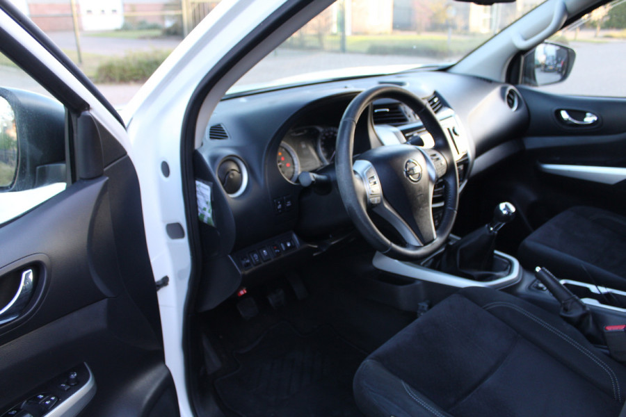 Nissan Navara NP300 2.3 dCi 120KW E6 4WD N-Connecta King Cab ✓ 3500KG trekhaak ✓ Road Ranger koffer ✓ 4x4