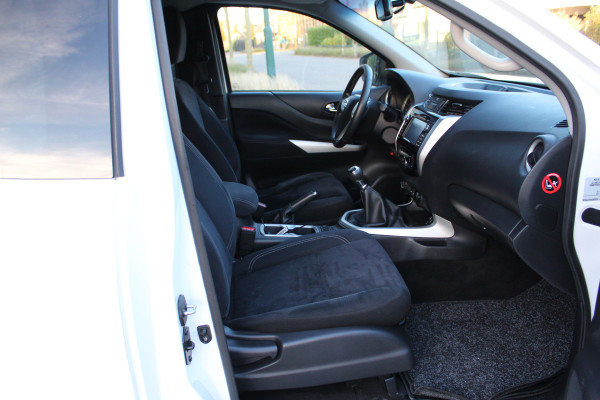 Nissan Navara NP300 2.3 dCi 120KW E6 4WD N-Connecta King Cab ✓ 3500KG trekhaak ✓ Road Ranger koffer ✓ 4x4