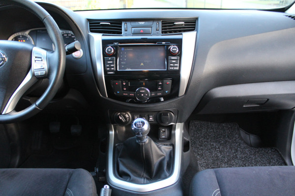 Nissan Navara NP300 2.3 dCi 120KW E6 4WD N-Connecta King Cab ✓ 3500KG trekhaak ✓ Road Ranger koffer ✓ 4x4