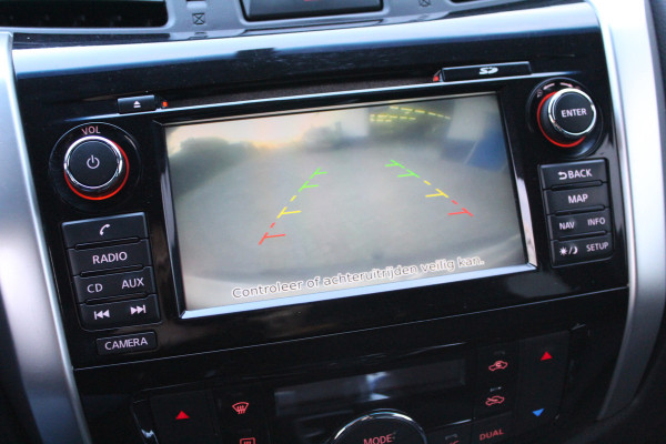 Nissan Navara NP300 2.3 dCi 120KW E6 4WD N-Connecta King Cab ✓ 3500KG trekhaak ✓ Road Ranger koffer ✓ 4x4