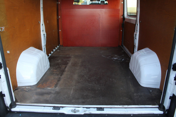 Fiat Ducato 35H 3.0 Natural Power L2H2 ✓ 3000KG trekgewicht ✓ 3-zits ✓ airco ✓ camera