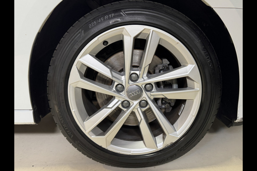 Audi A3 Limousine 35 TFSI 150PK Business Edition Automaat | Nieuw model | Afn. trekhaak | Virtual | Full LED