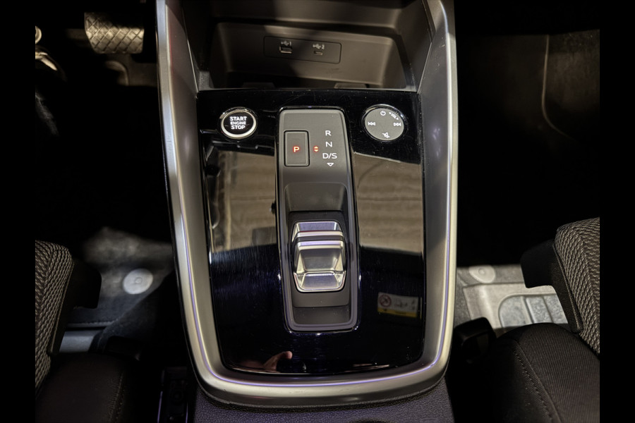 Audi A3 Limousine 35 TFSI 150PK Business Edition Automaat | Nieuw model | Afn. trekhaak | Virtual | Full LED