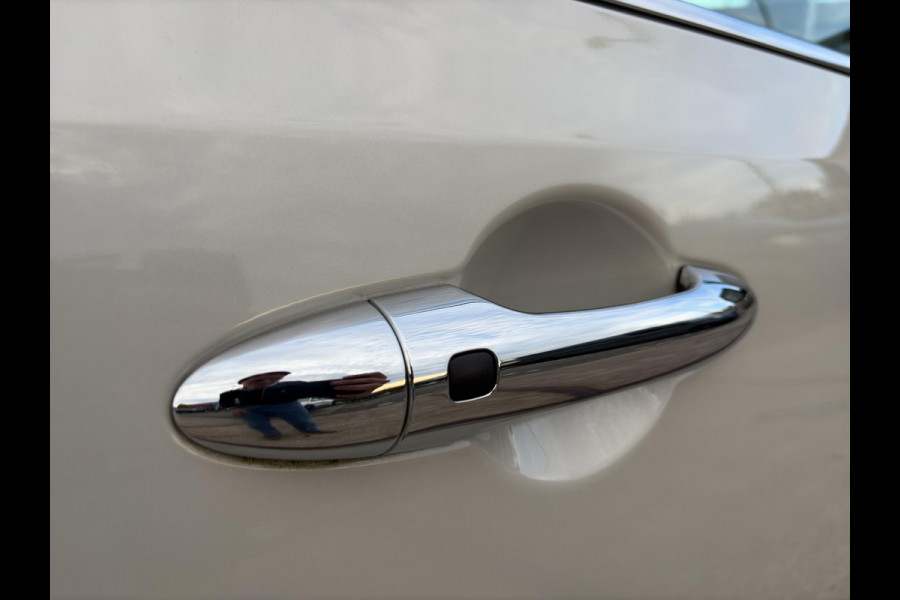 Kia Picanto 1.0 DPi GT-Line Automaat | Camera | Cruise | Clima | Navi | Leder | Key-Less | Apple Carplay & Android Auto |