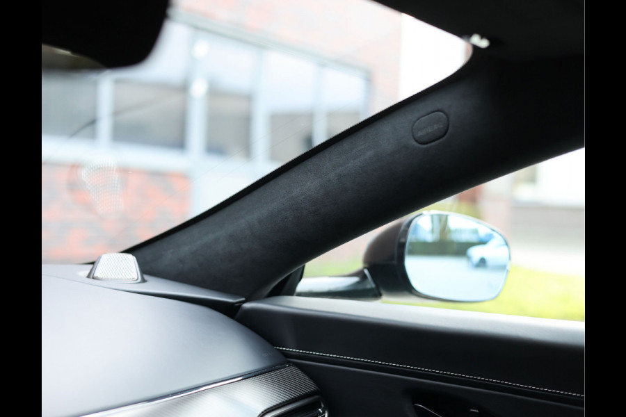 Aston Martin Vantage V8 | Malachite Green