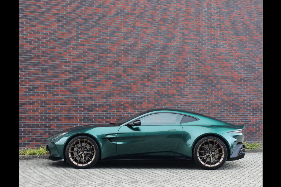 Aston Martin Vantage V8 | Malachite Green