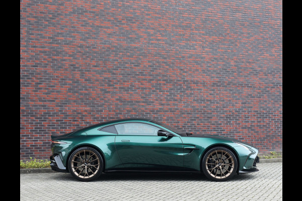 Aston Martin Vantage V8 | Malachite Green