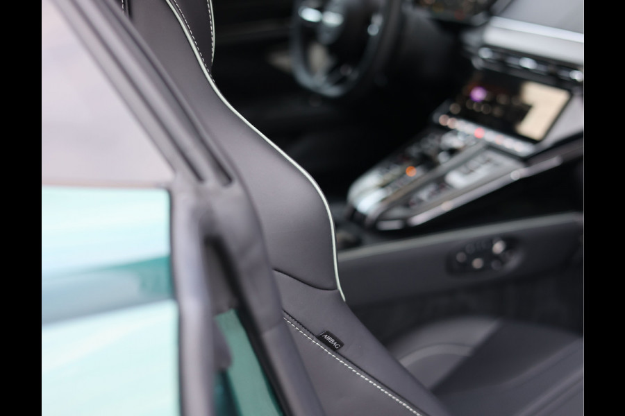 Aston Martin Vantage V8 | Malachite Green