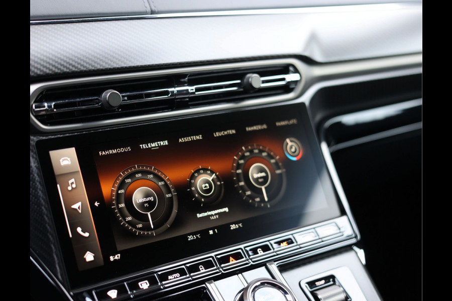 Aston Martin Vantage V8 | Malachite Green