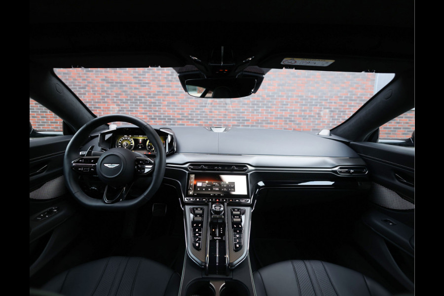 Aston Martin Vantage V8 | Malachite Green