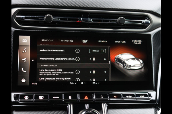 Aston Martin Vantage V8 | Malachite Green