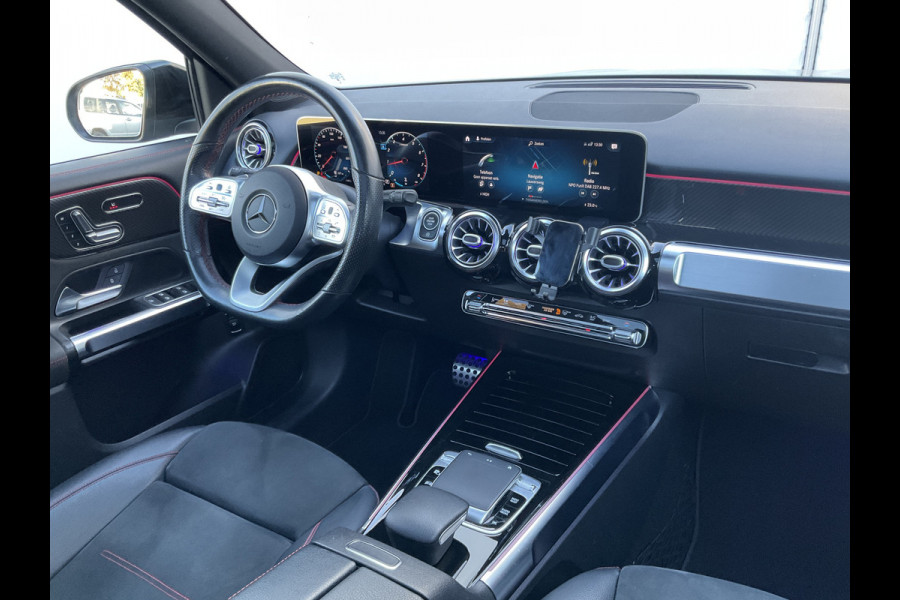 Mercedes-Benz Glb 7-Pers 200 Business Solution AMG 7p. Pano Memoryseats Trekhaak 7-Persoons