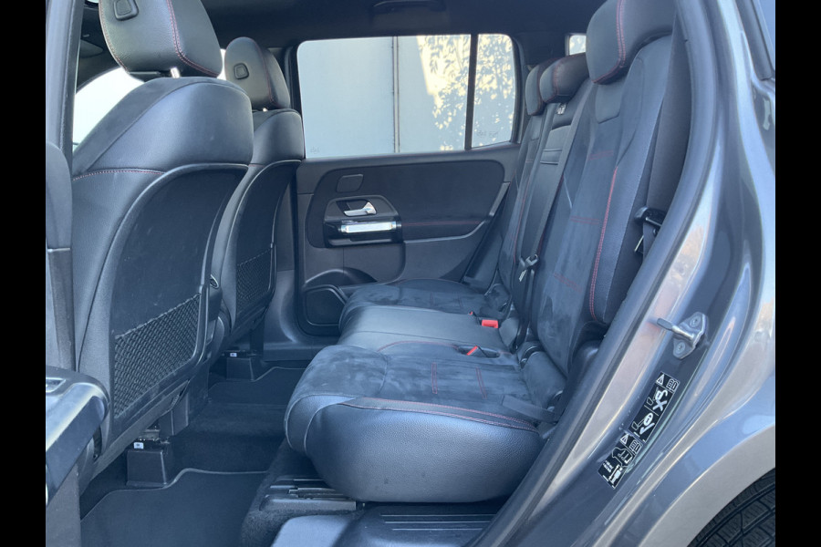 Mercedes-Benz Glb 7-Pers 200 Business Solution AMG 7p. Pano Memoryseats Trekhaak 7-Persoons