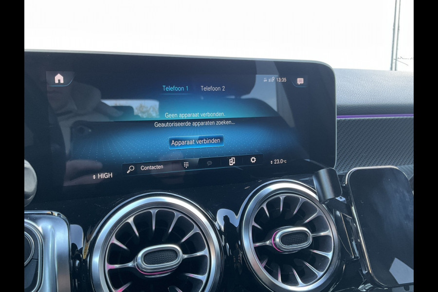 Mercedes-Benz Glb 7-Pers 200 Business Solution AMG 7p. Pano Memoryseats Trekhaak 7-Persoons