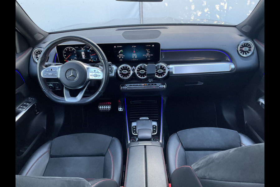 Mercedes-Benz Glb 7-Pers 200 Business Solution AMG 7p. Pano Memoryseats Trekhaak 7-Persoons