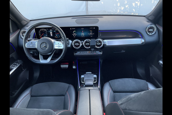 Mercedes-Benz Glb 7-Pers 200 Business Solution AMG 7p. Pano Memoryseats Trekhaak 7-Persoons
