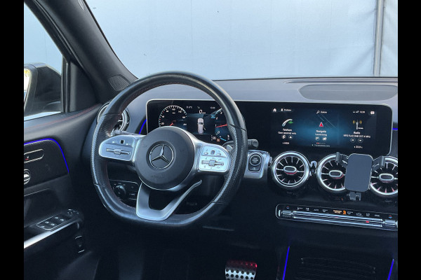 Mercedes-Benz Glb 7-Pers 200 Business Solution AMG 7p. Pano Memoryseats Trekhaak 7-Persoons