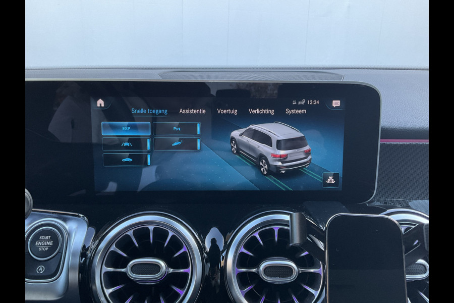 Mercedes-Benz Glb 7-Pers 200 Business Solution AMG 7p. Pano Memoryseats Trekhaak 7-Persoons