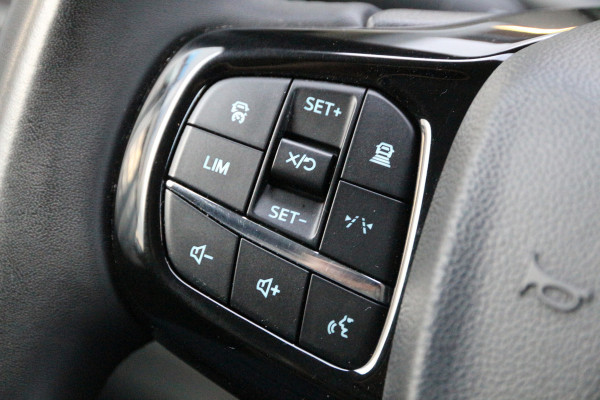 Ford Transit Custom 320 2.0 TDCI 136 | L1H1 | LED | Camera | Navi | Clima..