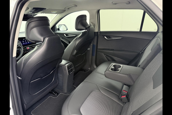 Kia Niro EV E-Niro Business 64kWh | BETREFT NIEUWE AUTO | VOLLEDIGE KIA GARANTIE VAN TOEPASSING| CAMERA| STOEL/ STUURVERWARMING| ADAP. CRUISE