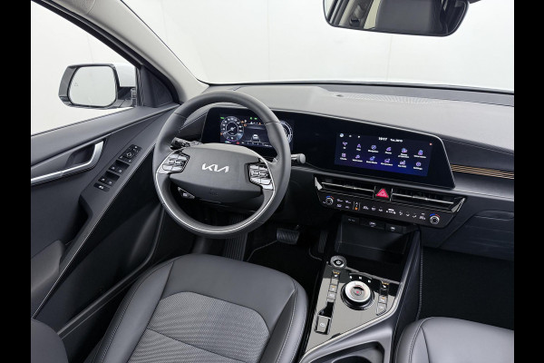 Kia Niro EV E-Niro Business 64kWh | BETREFT NIEUWE AUTO | VOLLEDIGE KIA GARANTIE VAN TOEPASSING| CAMERA| STOEL/ STUURVERWARMING| ADAP. CRUISE