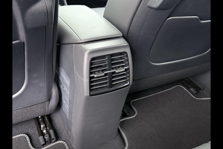 Kia Niro EV E-Niro Business 64kWh | BETREFT NIEUWE AUTO | VOLLEDIGE KIA GARANTIE VAN TOEPASSING| CAMERA| STOEL/ STUURVERWARMING| ADAP. CRUISE