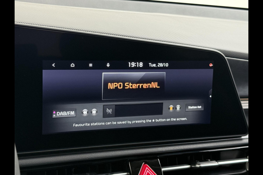 Kia Niro EV E-Niro Business 64kWh | BETREFT NIEUWE AUTO | VOLLEDIGE KIA GARANTIE VAN TOEPASSING| CAMERA| STOEL/ STUURVERWARMING| ADAP. CRUISE