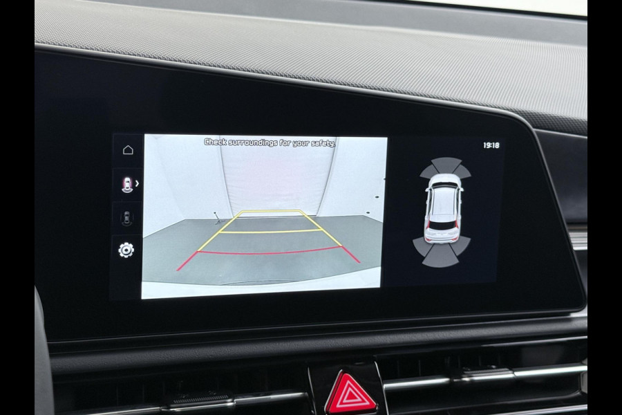 Kia Niro EV E-Niro Business 64kWh | BETREFT NIEUWE AUTO | VOLLEDIGE KIA GARANTIE VAN TOEPASSING| CAMERA| STOEL/ STUURVERWARMING| ADAP. CRUISE