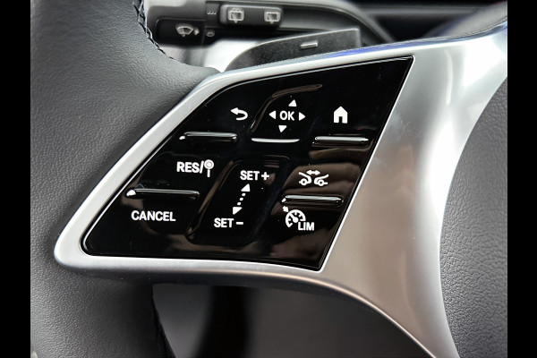 Mercedes-Benz EQB 250+ Business Solution 71 kWh | Widescreen display | Extra USB-poorten | EASY PACK achterklep | Sfeerverlichting | Parkeerpakket met achteruitrijcamera | Stoelverwarming voor |