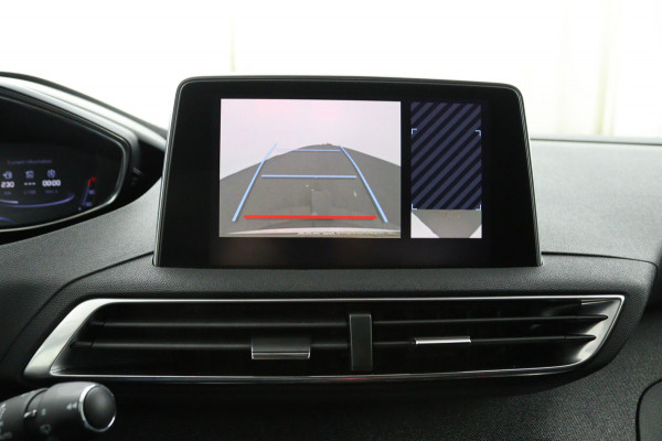 Peugeot 3008 1.2 PureTech Blue*ECC*HAAK*NAVI*CAM*CARPLAY