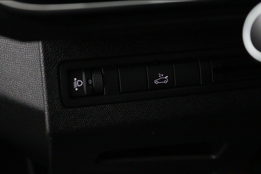 Peugeot 3008 1.2 PureTech Blue*ECC*HAAK*NAVI*CAM*CARPLAY