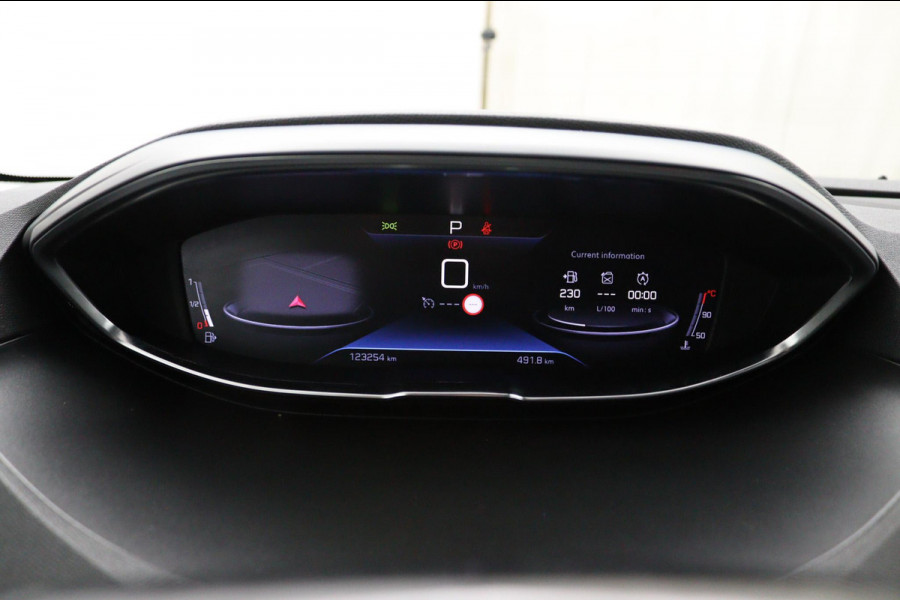 Peugeot 3008 1.2 PureTech Blue*ECC*HAAK*NAVI*CAM*CARPLAY