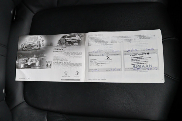 Peugeot 3008 1.2 PureTech Blue*ECC*HAAK*NAVI*CAM*CARPLAY