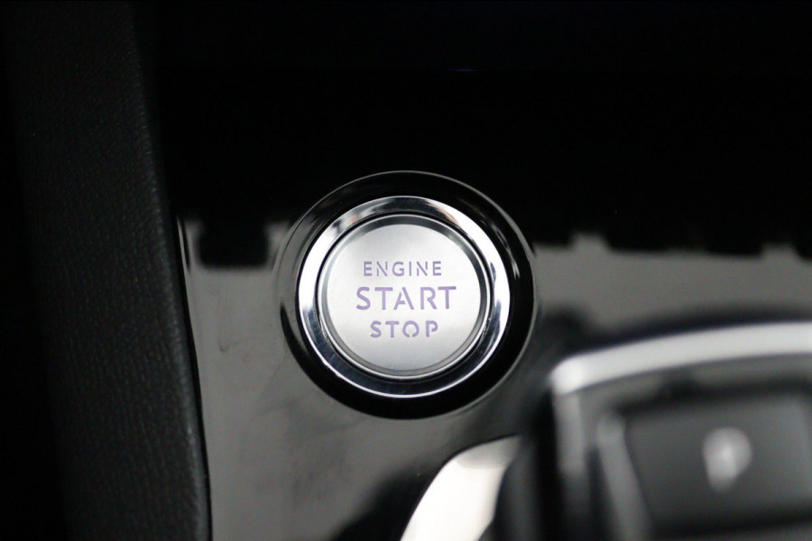 Peugeot 3008 1.2 PureTech Blue*ECC*HAAK*NAVI*CAM*CARPLAY