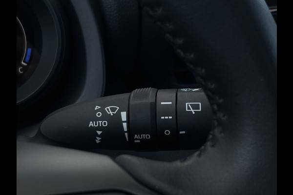 Toyota Yaris 1.5 Hybrid Dynamic | Camera | Carplay | DAB | LED | 16 inch