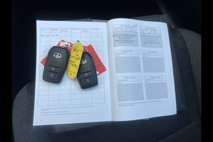 Toyota Yaris 1.5 Hybrid Dynamic | Camera | Carplay | DAB | LED | 16 inch