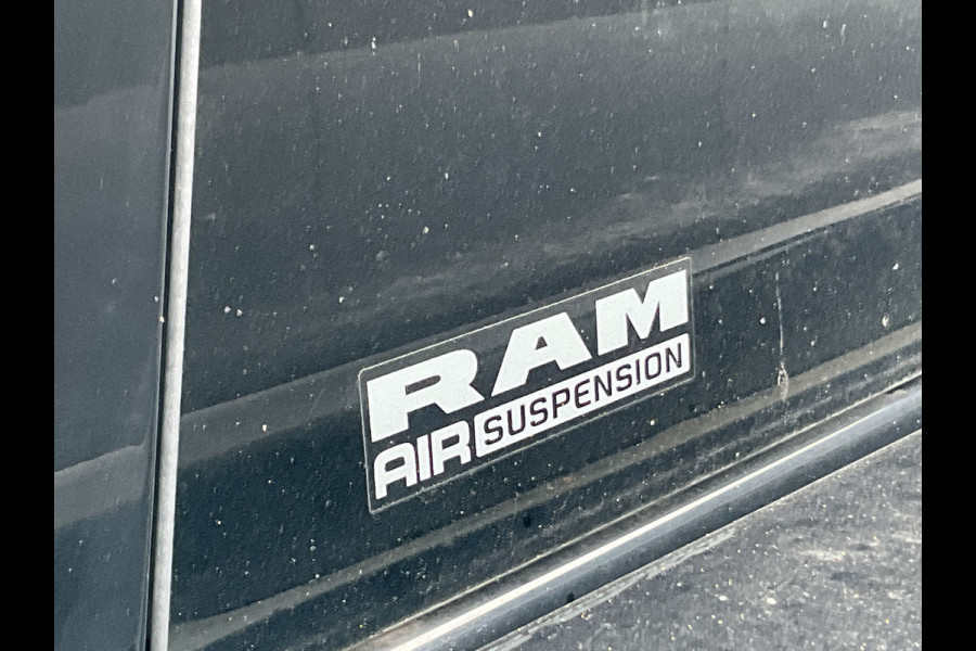 Dodge Ram 1500 5.7 V8 4x4 Crew Cab REBEL Pano HUD HK Full-Screen Leer 360Cam BOMVOL!