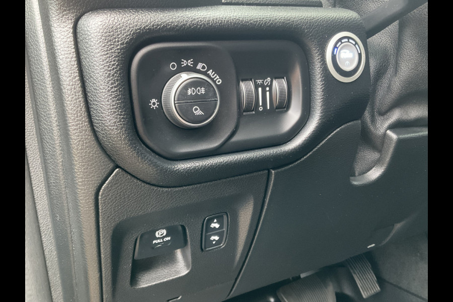 Dodge Ram 1500 5.7 V8 4x4 Crew Cab REBEL Pano HUD HK Full-Screen Leer 360Cam BOMVOL!