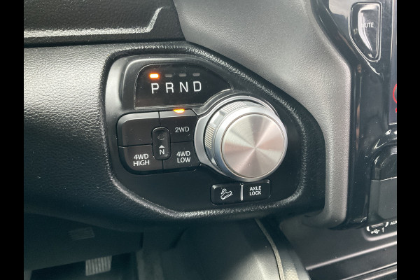 Dodge Ram 1500 5.7 V8 4x4 Crew Cab REBEL Pano HUD HK Full-Screen Leer 360Cam BOMVOL!