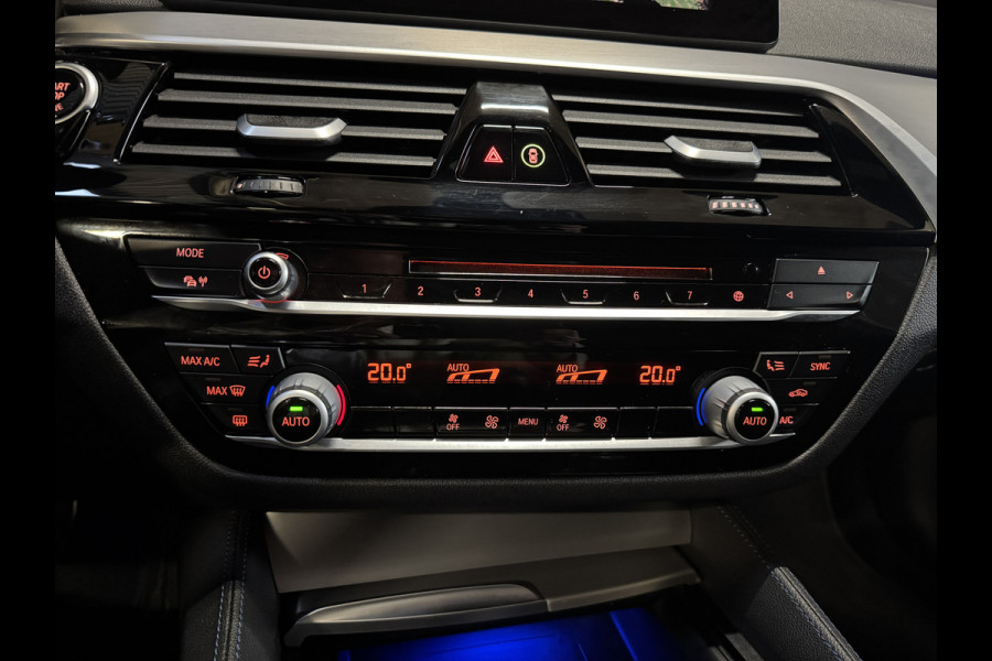BMW 5 Serie Touring 520i Corporate Lease Executive | M-Sport | M Aerodynamica | Sfeerverlichting | 19'' | Full LED | Camera | Elektr. trekhaak