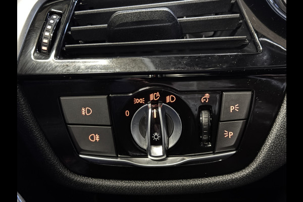 BMW 5 Serie Touring 520i Corporate Lease Executive | M-Sport | M Aerodynamica | Sfeerverlichting | 19'' | Full LED | Camera | Elektr. trekhaak