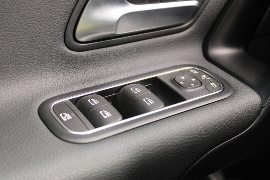 Mercedes-Benz CLA-Klasse 180 Business Solution 1eEigenaar