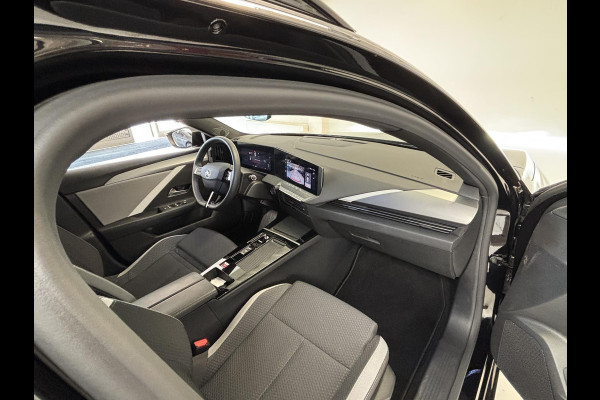Opel Astra Sports Tourer 1.2 Turbo Hybrid Business Edition Automaat | Navigatie | Adaptive cruise control | Android auto / Apple carplay  | Stoelverwarming