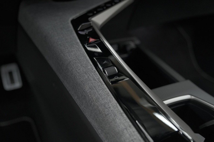 Peugeot 3008 Hybrid 145 e-DCS6 GT | Elektrische Kofferklep | Camera | Adaptieve Cruise Control | Apple CarPlay