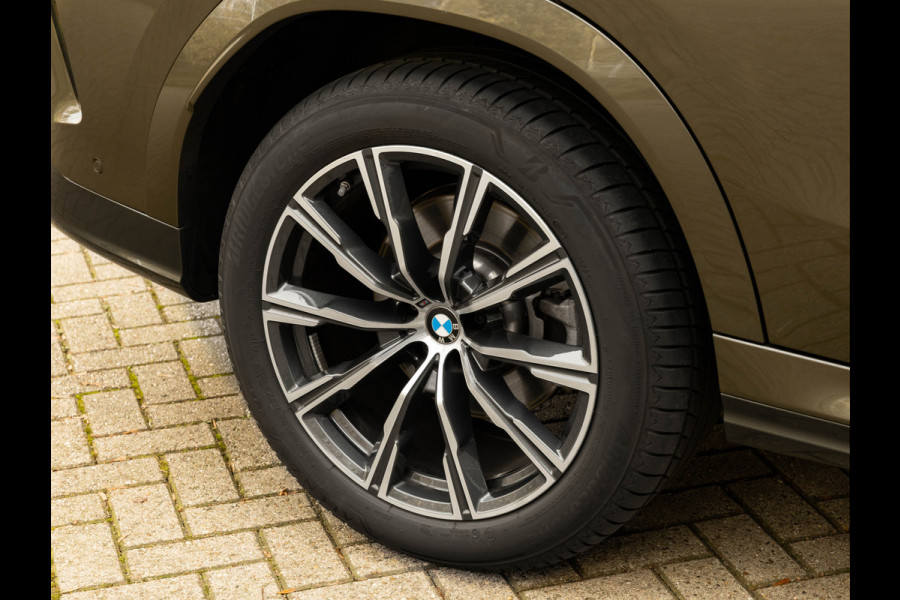 BMW X6 xDrive40i - Panoramadak - Trekhaak - Warmte Comfortpakket - Driving Assistant