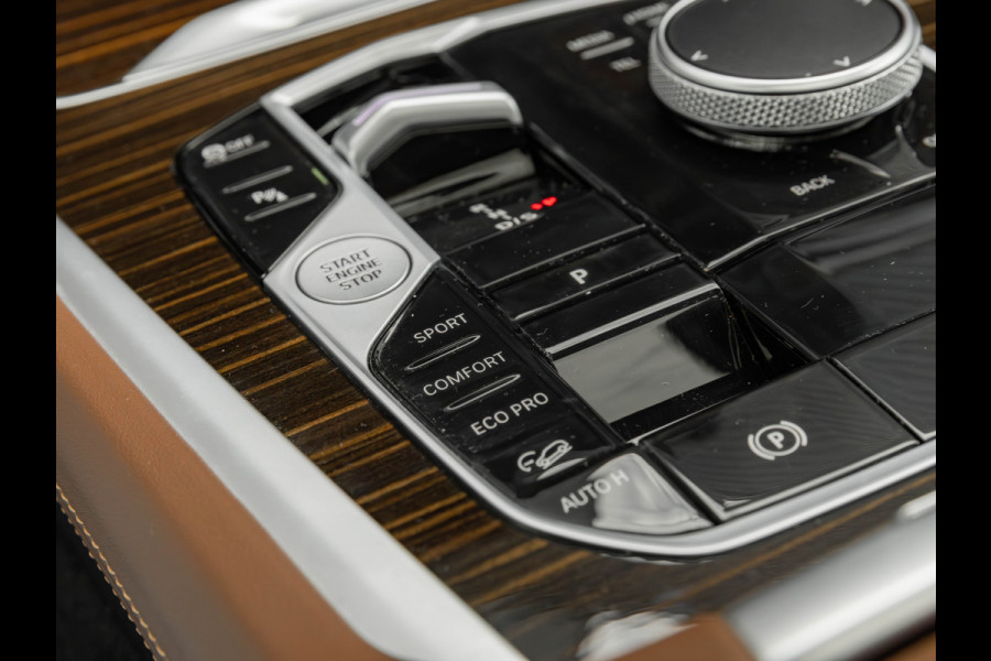 BMW X6 xDrive40i - Panoramadak - Trekhaak - Warmte Comfortpakket - Driving Assistant