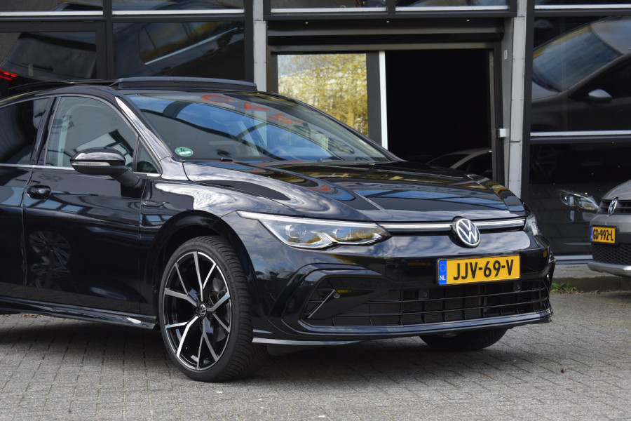 Volkswagen Golf 1.5 TSI R-Line Pano Sfeer Lane Elekstoel. Massage