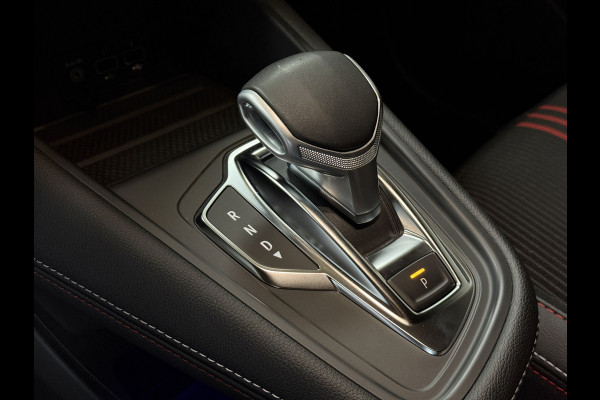 Renault Captur 1.3 TCe 160 R.S.Line | VERKOCHT! Groot Navi | Trekhaak |18 " | Camera | Stoelverwarming | PDC V+A | 100% Dealer onderhouden!