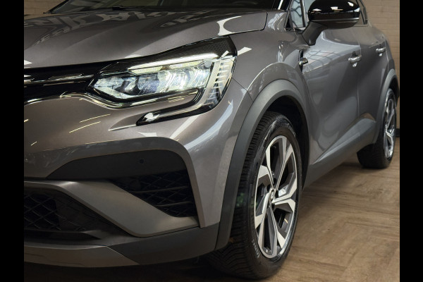 Renault Captur 1.3 TCe 160 R.S.Line | VERKOCHT! Groot Navi | Trekhaak |18 " | Camera | Stoelverwarming | PDC V+A | 100% Dealer onderhouden!