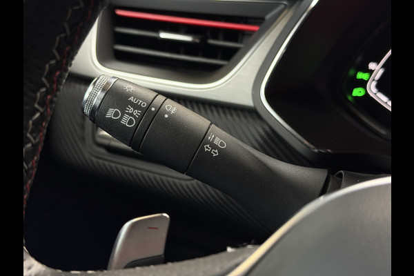 Renault Captur 1.3 TCe 160 R.S.Line | VERKOCHT! Groot Navi | Trekhaak |18 " | Camera | Stoelverwarming | PDC V+A | 100% Dealer onderhouden!